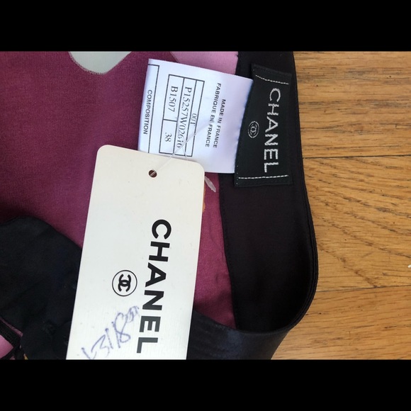 Gorgeous , one of a kind  CHANEL contemporary skirt. - Picture 2 of 7